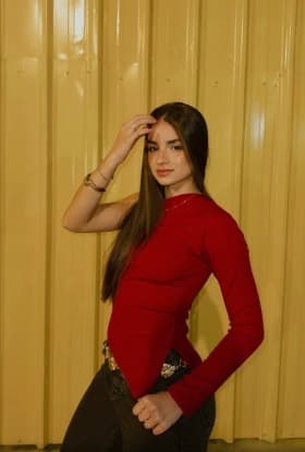 Wendy, 25