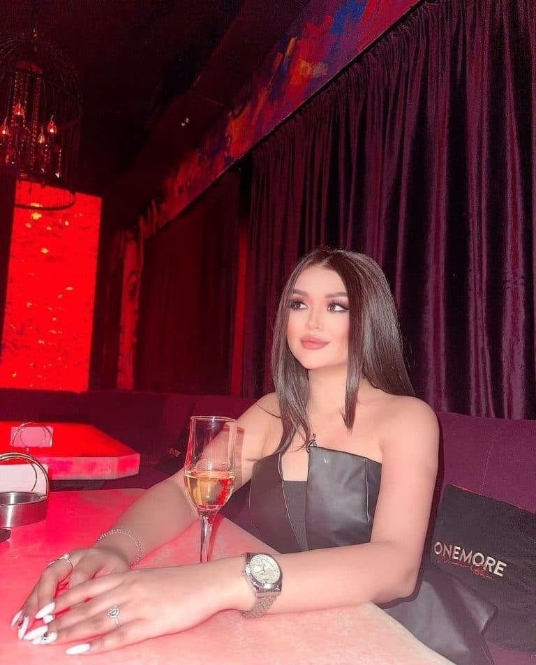 Komal, 21