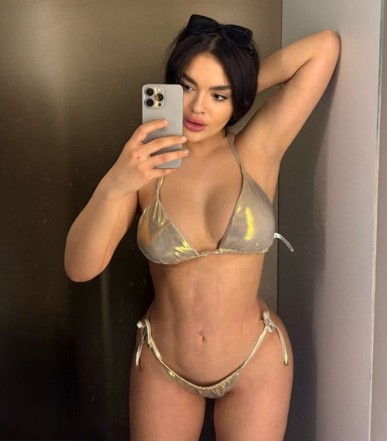 Elizabeth, 23