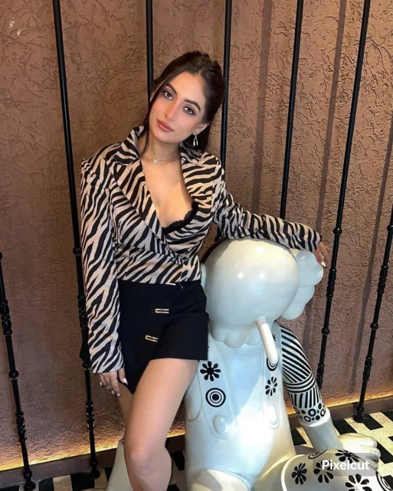 Lavisha, 22